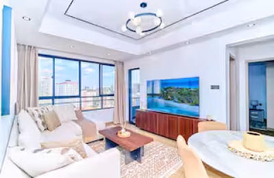 Kilimani Luxury 1BR • WiFi • Pool • Backup • 75”TV