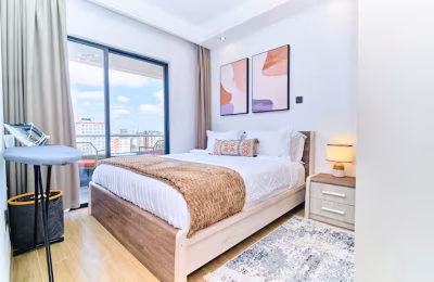 Kilimani Luxury 1BR • WiFi • Pool • Backup • 75”TV